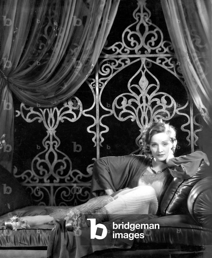 Bild von Fotografie "Marlene Dietrich" 1934, b/w