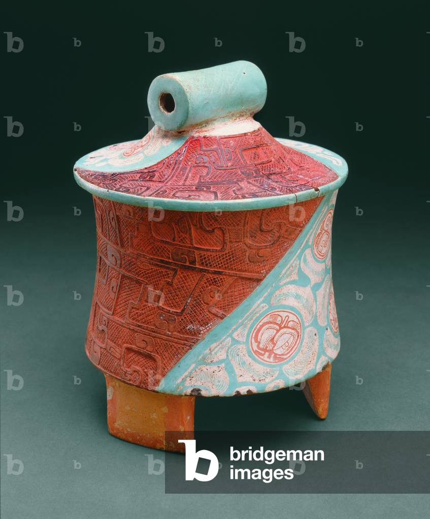 Stativgefäß mit Plattenbeinen (Stuckware)