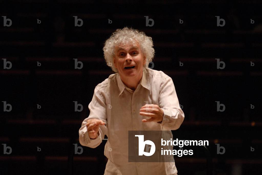 Repetition of conductor Simon Rattle with the Berlin Philharmonic Orchestra in Paris on March 5, 2007.