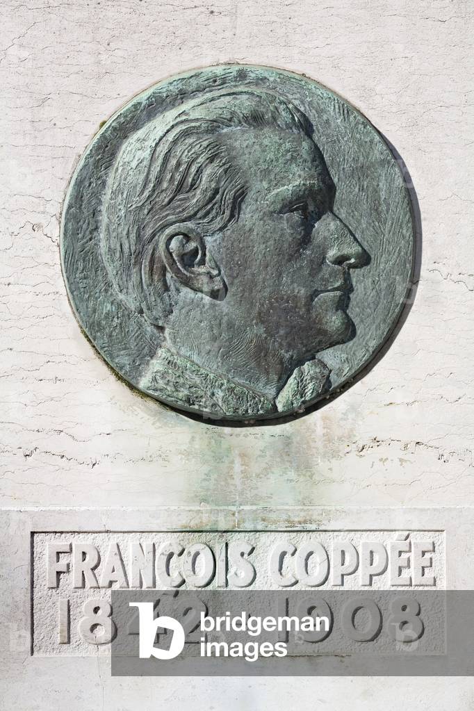 Portrait of Francois Coppee (1842-1908), poet, playwright, French novelist, Bronze sculpture by Georges Saupique (1899-1961). Photography, KIM Youngtae, Paris.