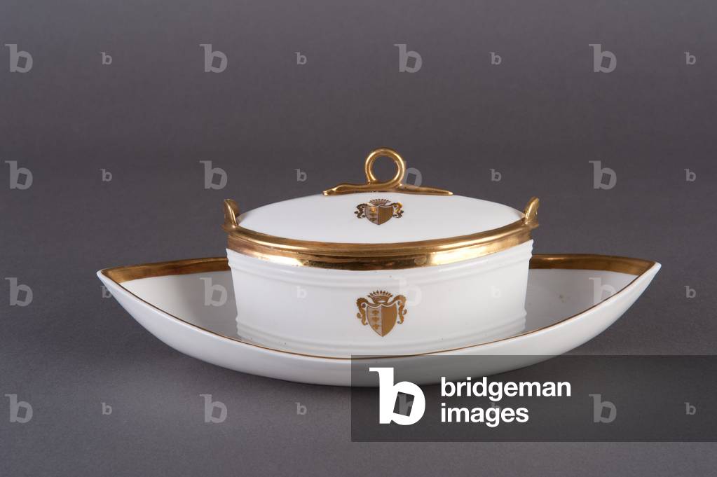 Butter-dish with lid, 1824 (porcelain)