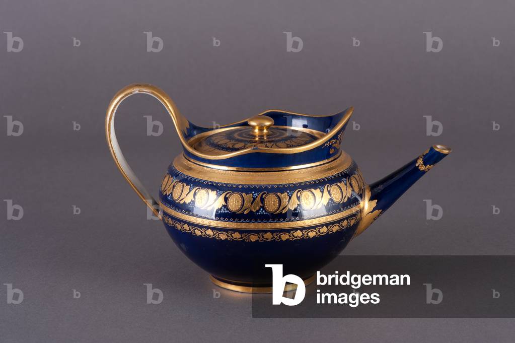 Cobalt kettle with lid, 19th century (porcelain)