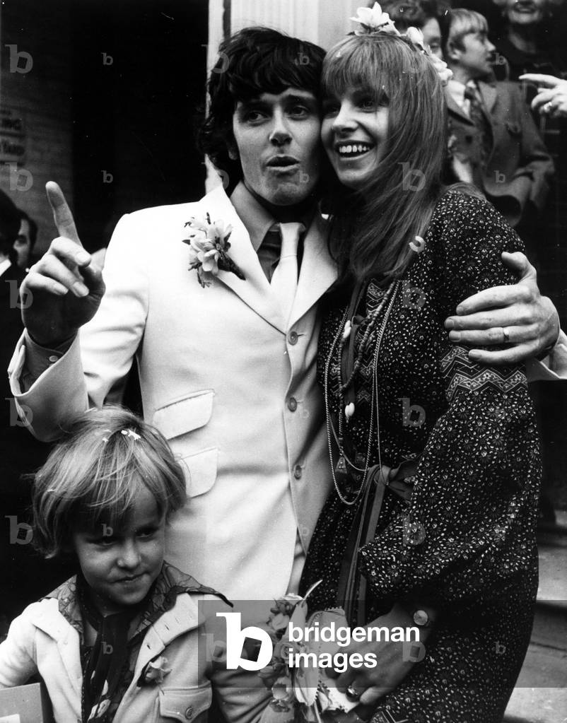 Oct 2, 1970 - London, England, United Kingdom - DONOVAN (born DONOVAN PHILIPS LEITCH, 10 May 1946) is a Scottish singer, songwriter and guitarist. He developed an eclectic and distinctive style that blended folk, jazz, pop, psychedelia, and world music (notably calypso). PICTURED - Singer musician DONOVAN marries LYNDA LAWRENCE, former girlfriend of late Brian Jones of the Rolling Stones. Donovan with his new bride Lynda and her six-year-old son Julian, by Brian Jones of the Rolling Stones who died last year