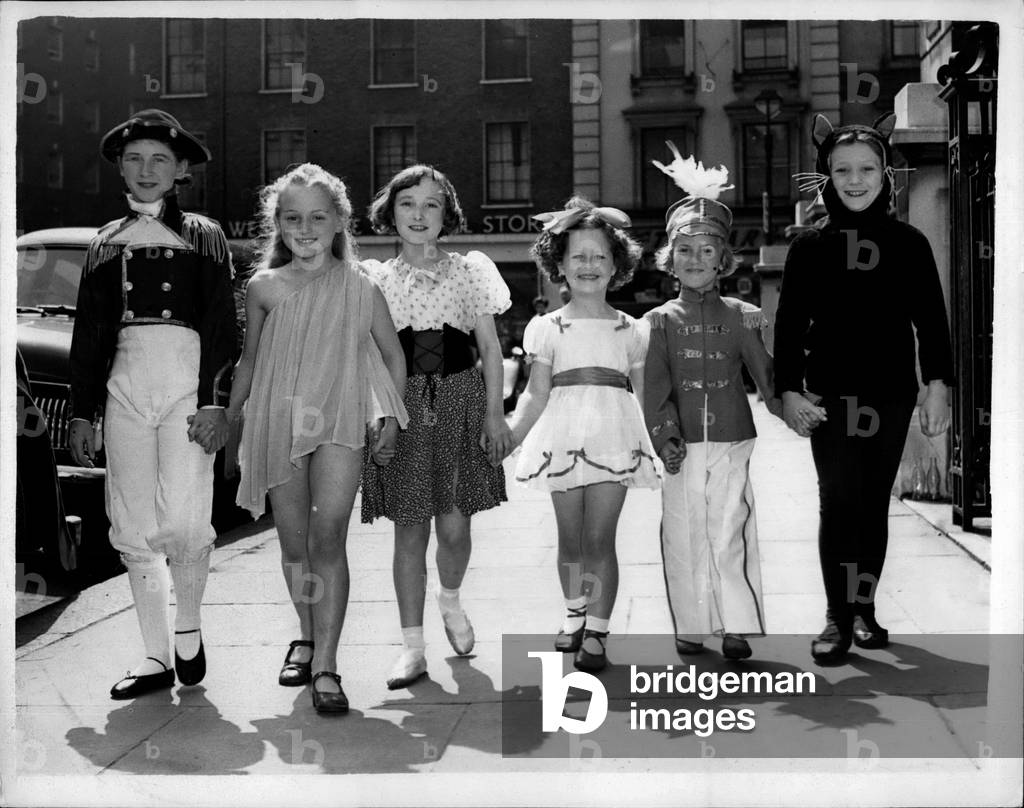 Jun 29, 1953 - Semi-Finals of the sunshine dancing competition.. young competitors arrive: the london Semi-Fianls of teh Dancing competition to be held in aid of the Sunshine Fund for blind Babies - were held this morning at the Y.M.C.A Great Russel Street