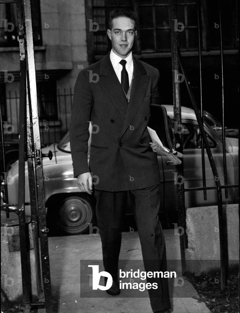 Portrait of Henri d'Orleans (born in 1933) Comte de Paris going to the hospital on the day of the birth of Marie d'Orleans (1959)