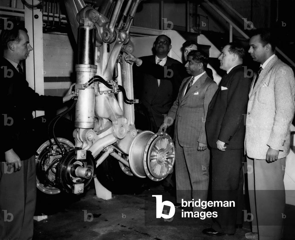 Jan. 01, 1954 - Indian airmen train in 'Comets'. Instruction for executives.: Four senior executives of Air India International Ltd., are undergoing a course of instruction on Comet airliners at the Hatfield works of the de Havilland Company. their Company has ordered two £750,000 comet III for its London - Bombay-Tokyo service