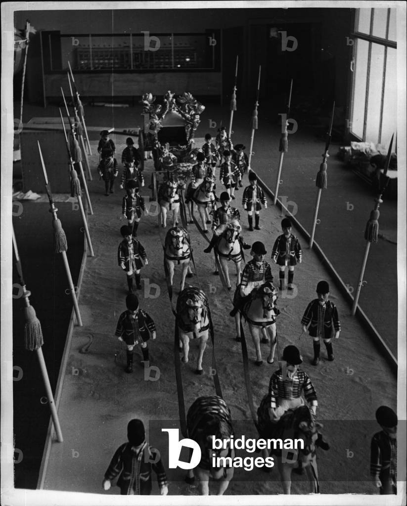 Sep. 09, 1953 - Miniature Replica of coronation parade on show in Berlin