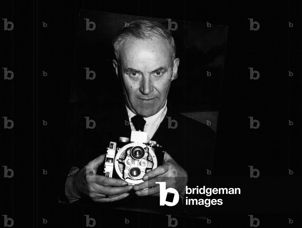 Sep. 15, 1953 - Doreka - the first double-reflex-camera: The engineer Konrad Paasch from Berlin an old practiced photographer constructed the first double-reflex-camera and he already announced the patent. At the Doreka as well the color-film as also the black and white film are together in one box naturally separated. Double seized it is fit out by a mirror-camera. Besides this new construction engineer Paasch intends to contract also a” double box”
