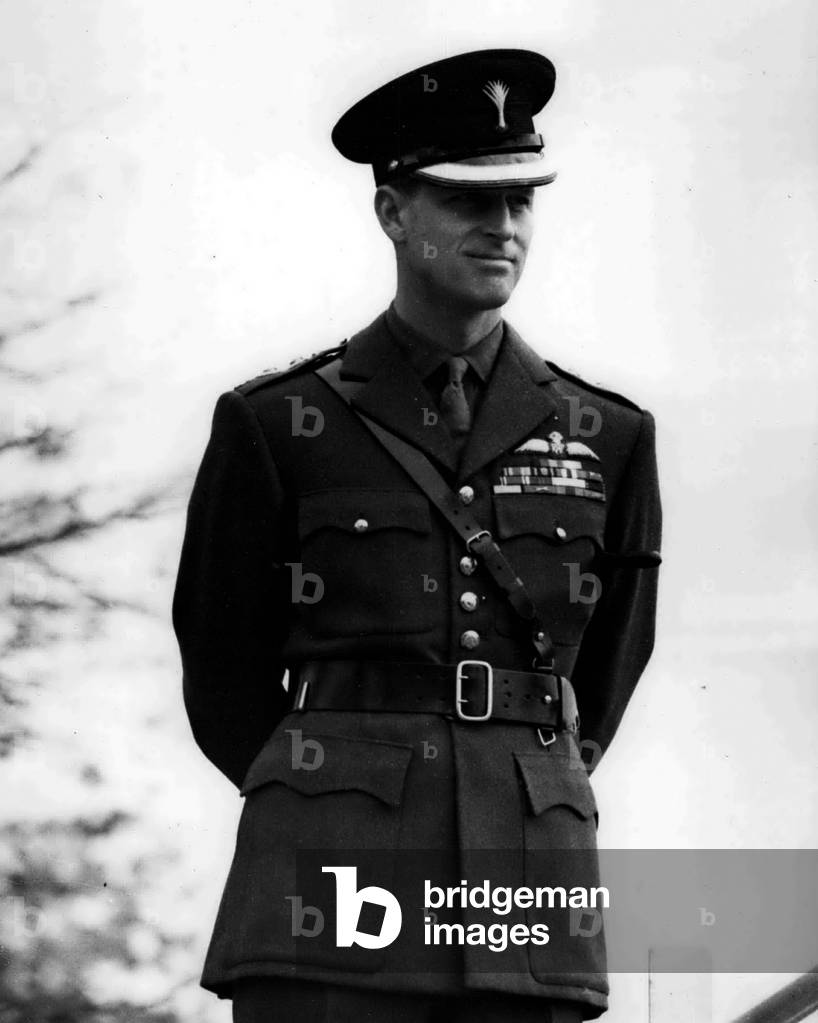 Nov. 11, 1954 - Duke Of Edinburgh visits guards depot. Field Marshal H.R.H. The duke of Edinburgh, colonel of the Welsh Guards, today visited no. 8 company, the welsh guards, at the Guads depot, caterham