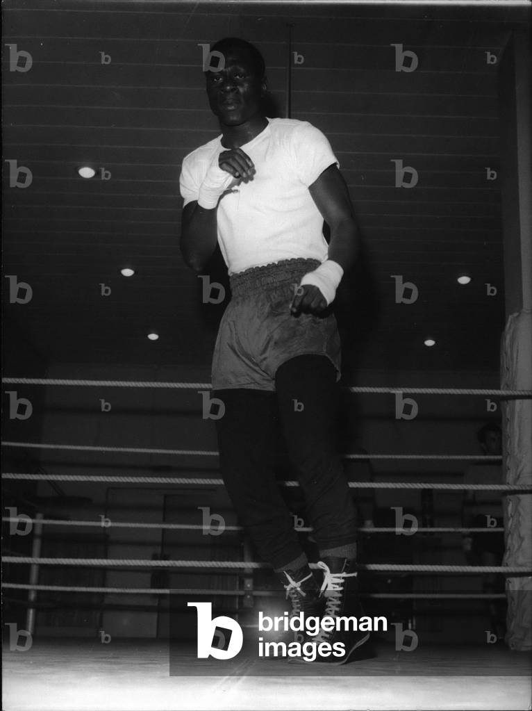 Nov. 11, 1954 - Souleymane Diallo versus Italian Bruno Visitin for European title: French middle weight champion Souleymane Diallo will fight the Italian Bruno Visitin for European title in Paris next Wednesday