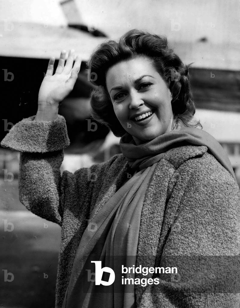 Aug 08, 1954 - American T.V. Star arrives to make films.. Joan Shawlee at London airport.. Joan Shawlee a blonde American television favorite arrived at London Airport this morning.. She is to make T.V. films for the British screens.