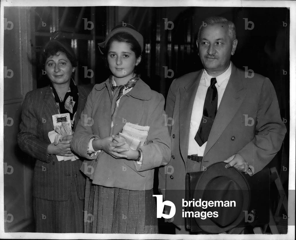 Sep. 09, 1953 - The Seek Sanctuary, Czech Diplomat And Family Arrive In London