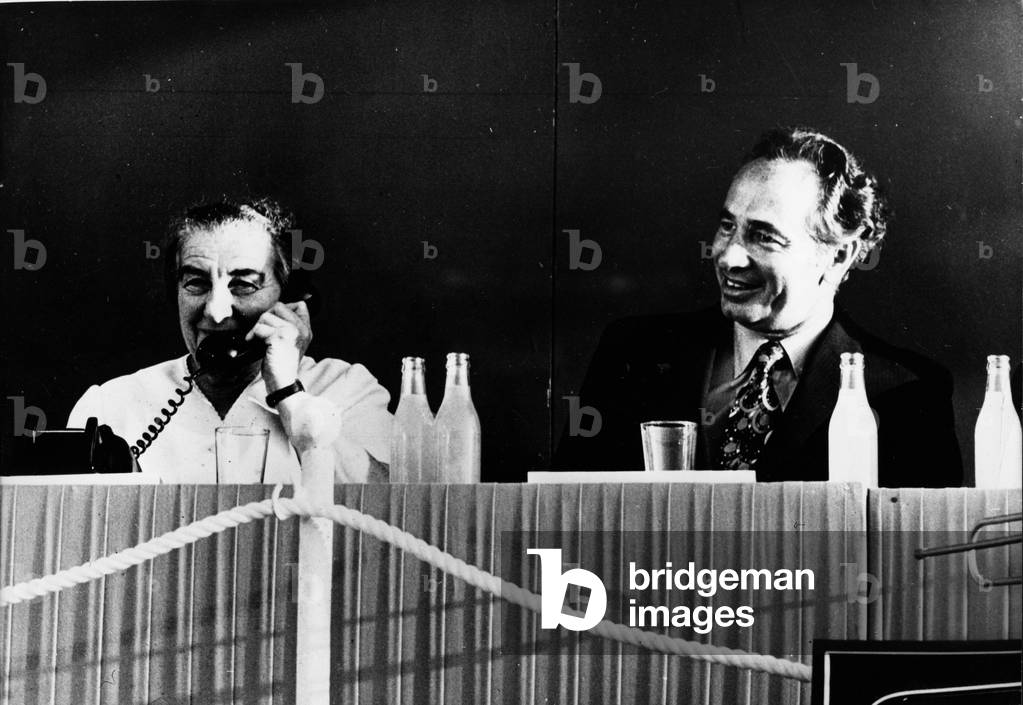 Golda Meir - SHIMON PERES