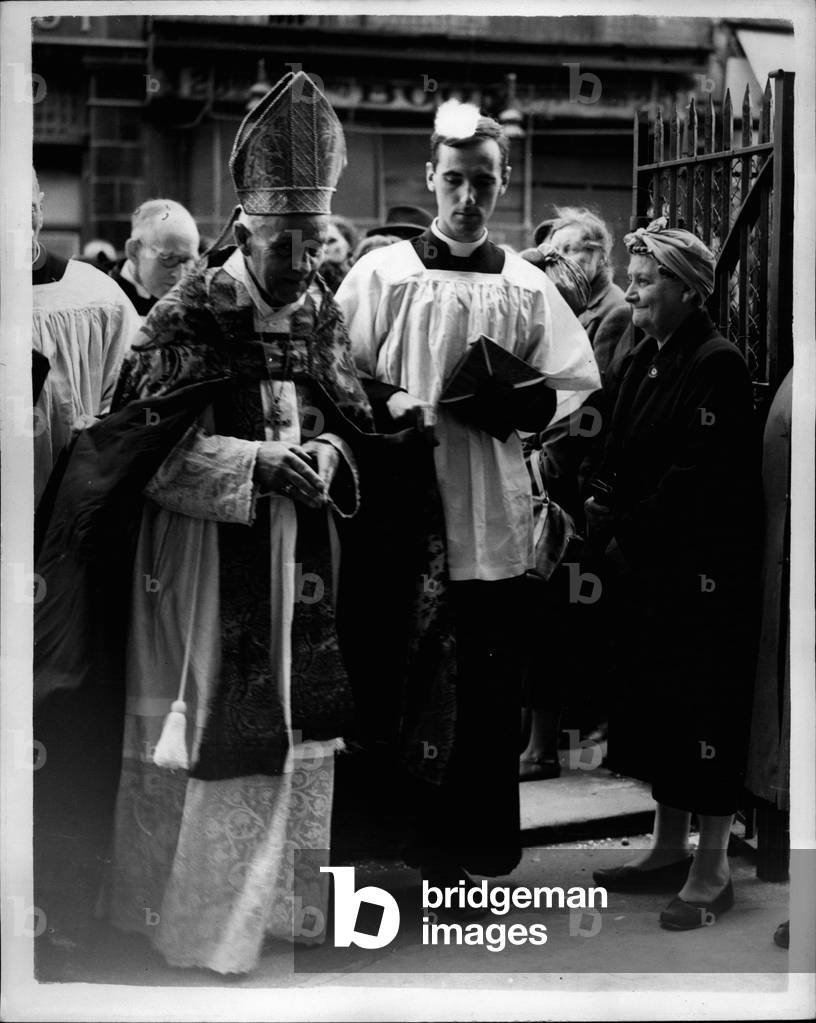Sep. 09, 1953 - THE LORD BISHER IN KOREAN MISSION FESTIVAL IN LONDON... The Lord Bishop in Korea took the service of the Korean Mission Festival at the Holy Redeemer Church, Clarkenwell, this morning.. Keystone Photo Shows: - The Korea Lord Bishop arrives at the Church for the service this morning.