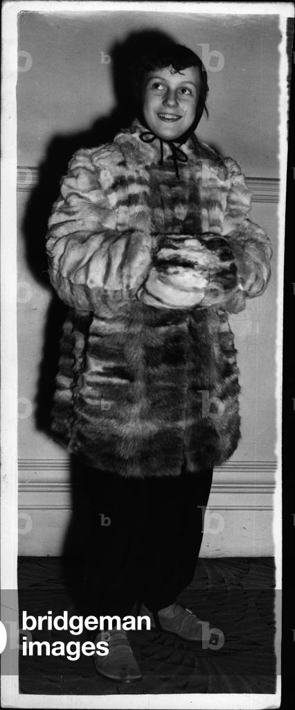 Tue 03, 1953 - Giannelia de Marco, 8-year-old Italian prodige conductor, arrived in London from Rome, to conduct the London Philharmonic Orchestra at the Albert Hall