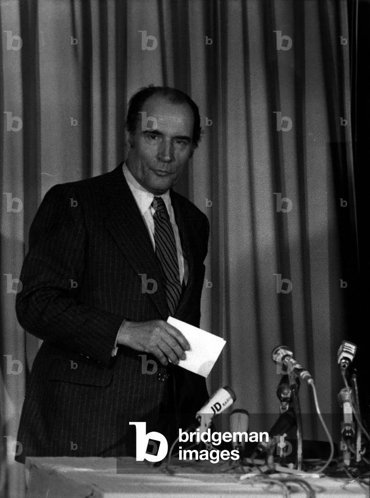 May 06, 1974 - With more than 43% of the votes, the Left's candidate Francois Mitterrand finds himself neck and neck with Valery Giscard D'Estaing in the second rounds of the presidential election. Late in the night, Mitterrand held a press conference at his Paris headquarters to comment on the results from the first round of presidential elections