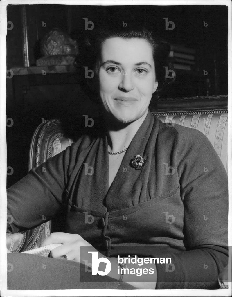 Mar 03, 1953 - La signora Vladimir Velebit, moglie dell'ambasciatore dello Yukon in Gran Bretagna, ospiterà il