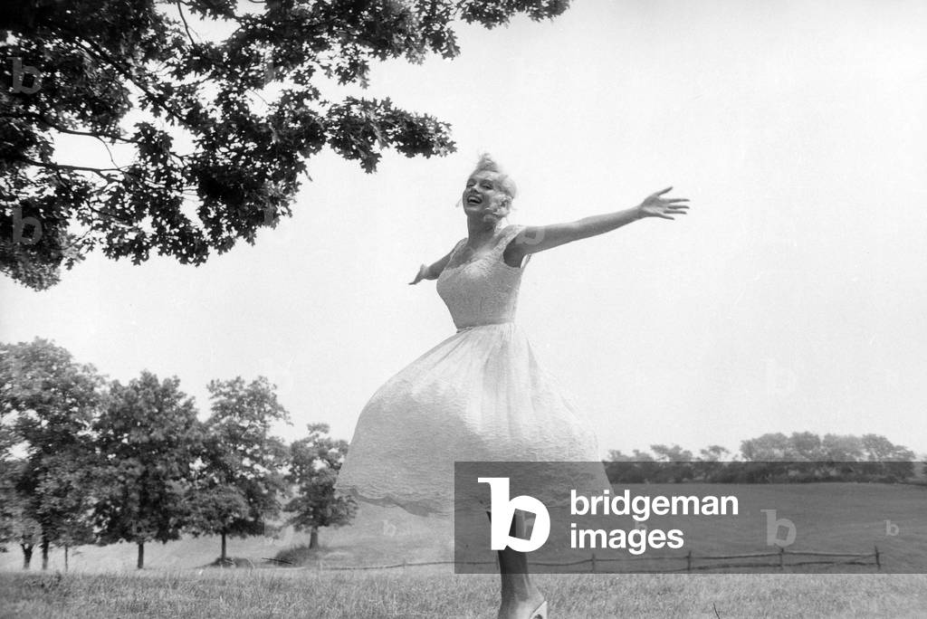 Marilyn Monroe in the property of her husband Arthur Miller, Roxbury, Connecticut, USA,  c.1957 (photo)